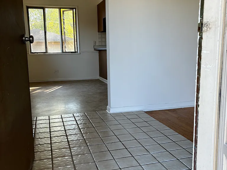 10923 Windsor Dr — Photo 5