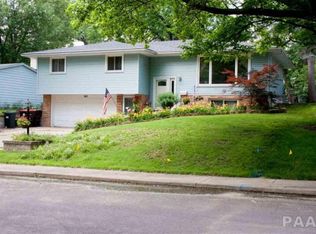 1801 W Willow Wood Dr, Peoria, IL