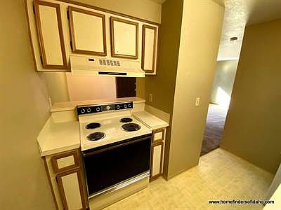 2nd image of 2616 N Cole Rd #104
