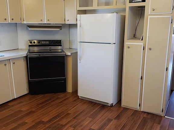 3rd image of 2786 Blue Spruce Dr