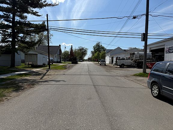 2nd image of 105 E Meier Ave