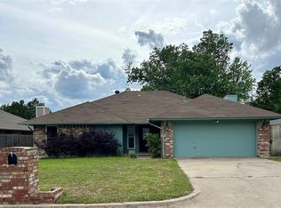 923 Choctaw Ridge Rd, Midwest City, OK 73130