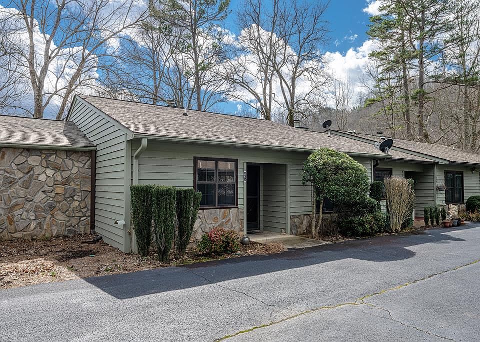 1st image of 850 Country Club Dr
