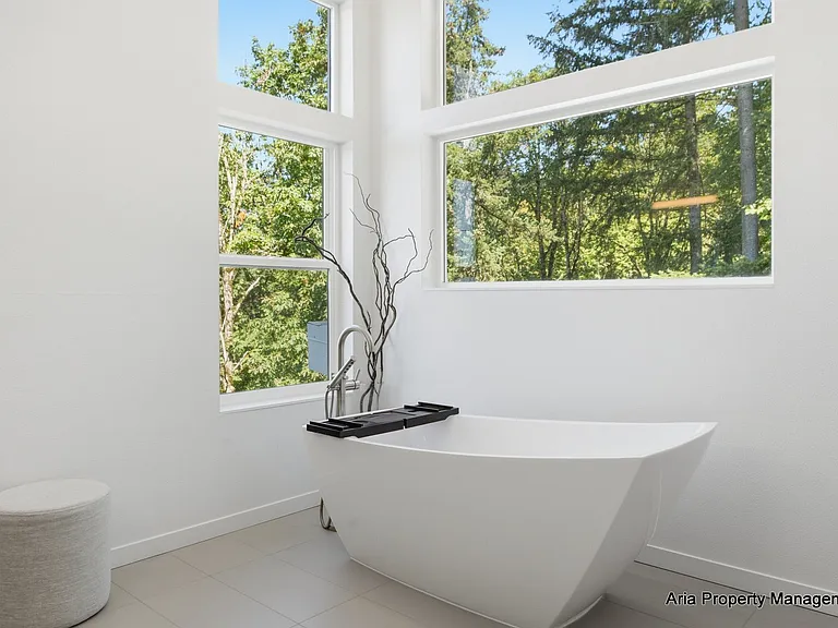 2709 NW Bullfinch Pl — Photo 22