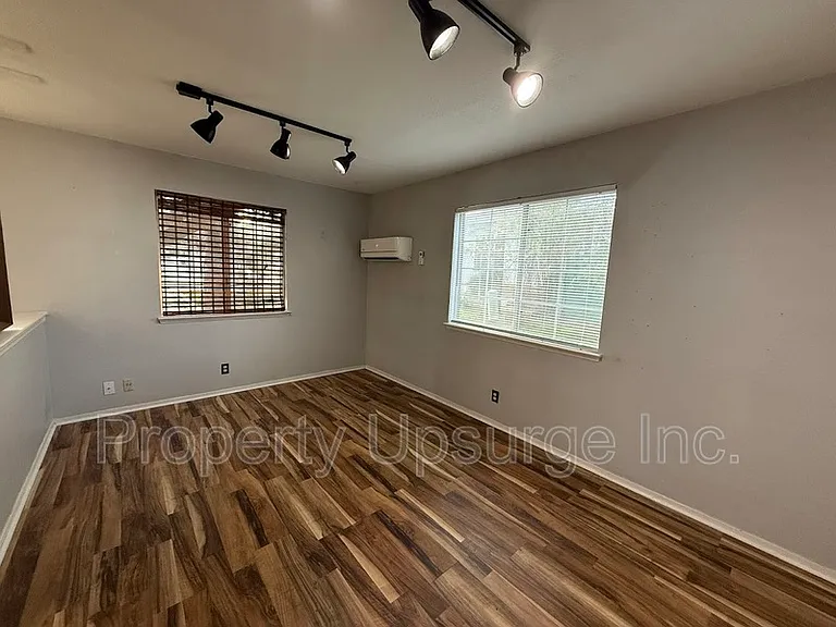 3404 Bechelli Ln #C — Photo 4