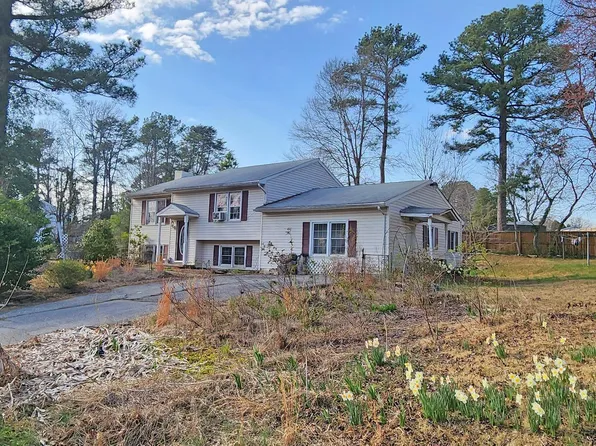 46520 Rosewood Dr, Lexington Park, MD 20653