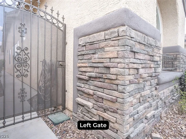 7861 Darby Ave — Photo 7