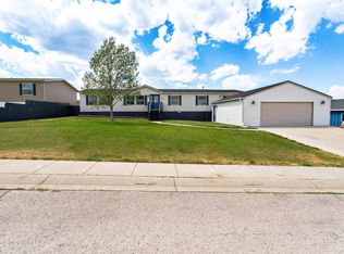 1305 Plumcreek Ave, Gillette, WY 82716