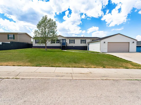 1305 Plumcreek Ave, Gillette, WY 82716