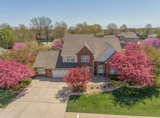 910 Shadow Ridge Xing, O Fallon, IL 62269