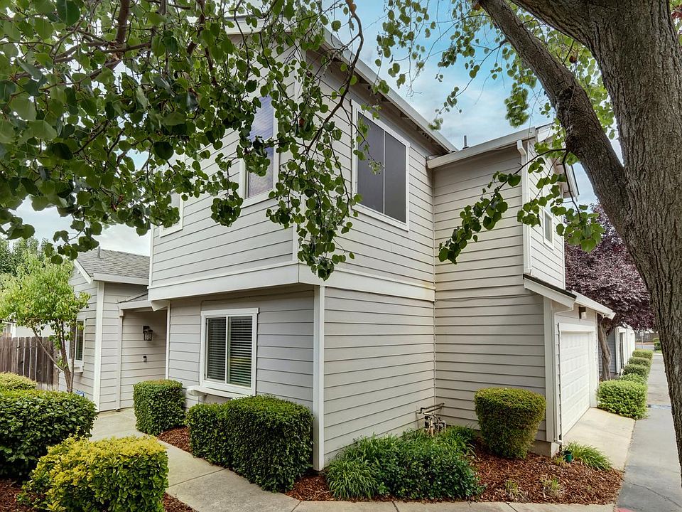1st image of 6455 Laguna Mirage Ln
