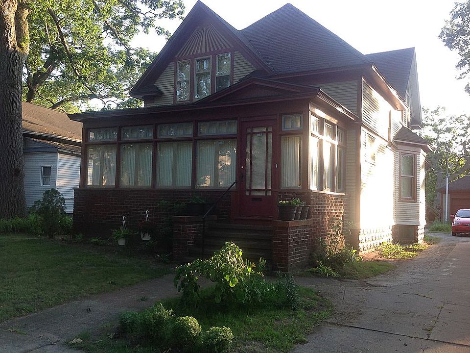 1st image of 1431 Leahy St