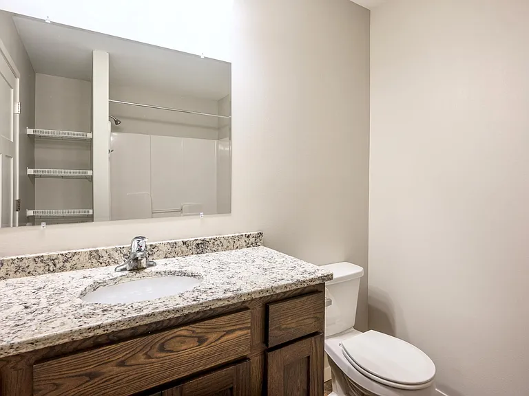 1611 Aspen Dr NE — Photo 6