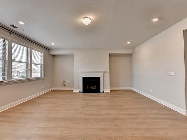 7410 Ansley View Ln — Photo 26