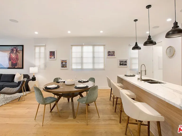 418 N Stanley Ave #420 — Photo 2