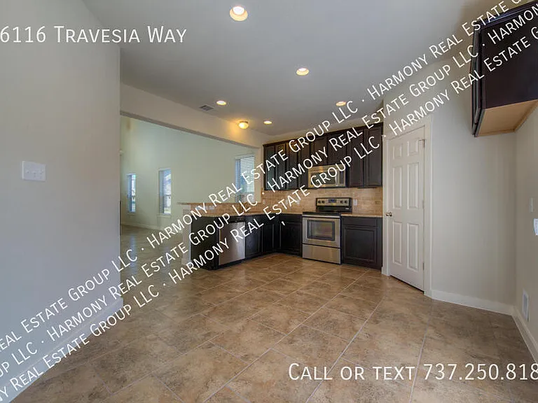 16116 Travesia Way — Photo 13