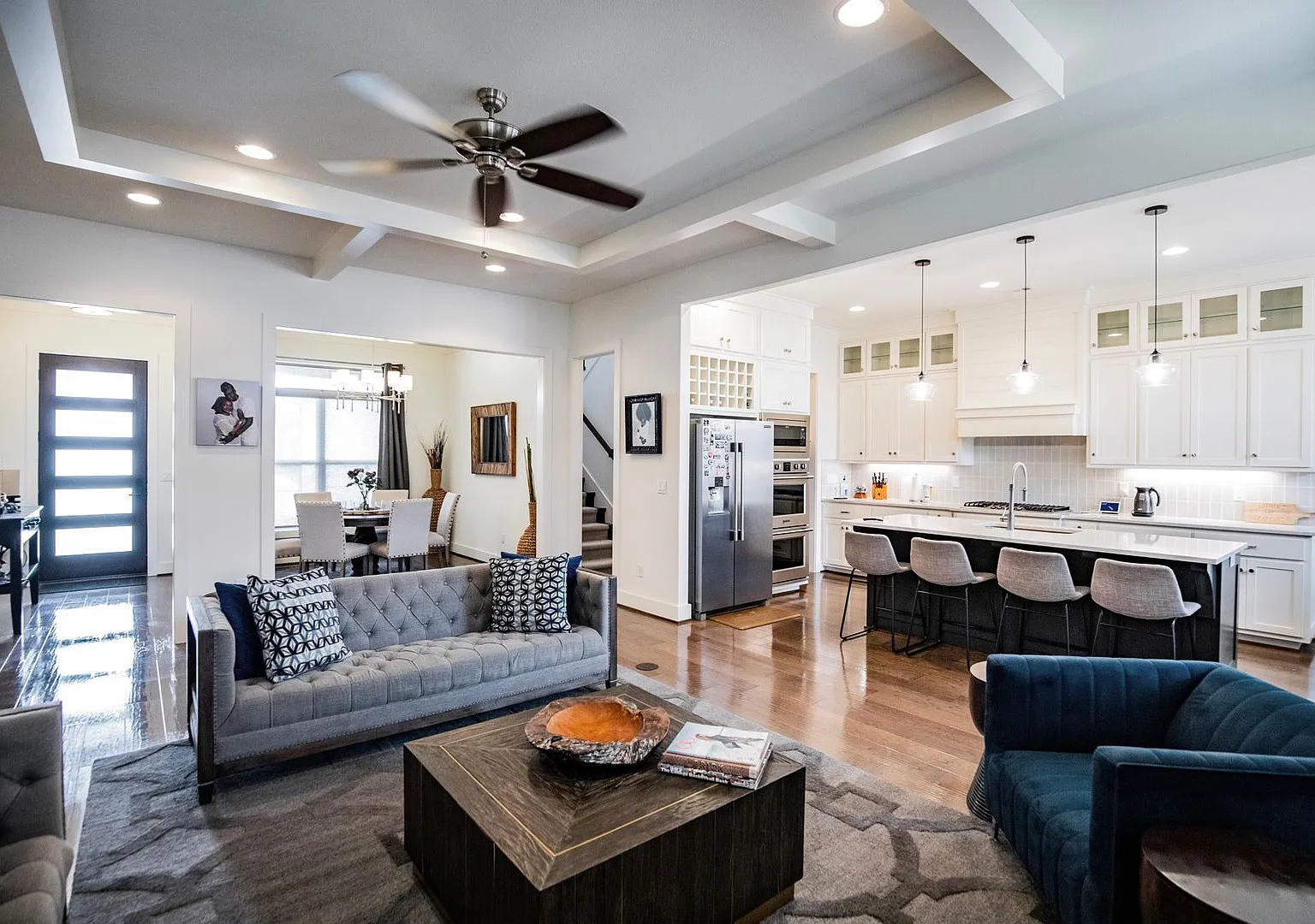 Stunning Home in a Private Gated Community — Photo 4