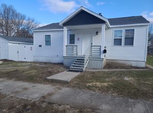 1826 Robinson St, South Bend, IN 46613