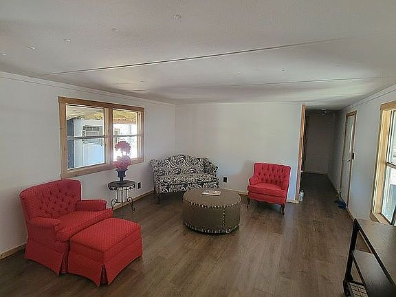 3rd image of 135 Heritage Dr