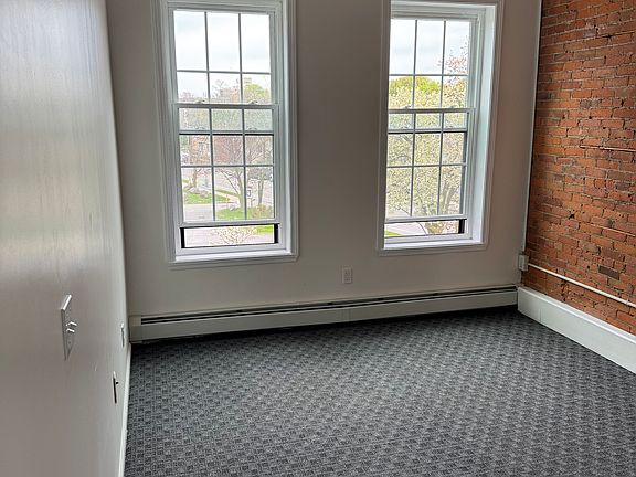 3rd image of 207-209 Monroe Ave #2