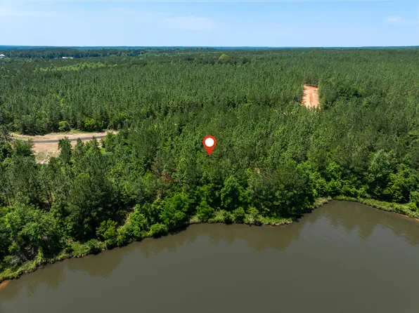 83 Red Wiggler Way, Lumberton, MS 39455