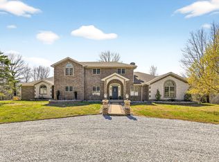 13317 Oakwood Trail Rd, Neosho, MO 64850