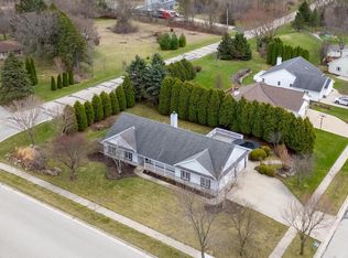 1151 Glacier PASS, Slinger, WI 53086