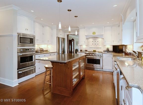 4th image of 38W146 Tanglewood Ct