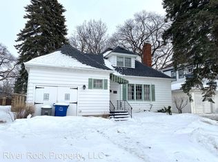 514 9th St S, Moorhead, MN 56560