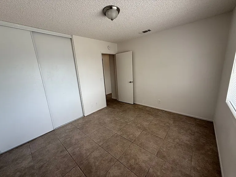 15991 N Culver Rd — Photo 23