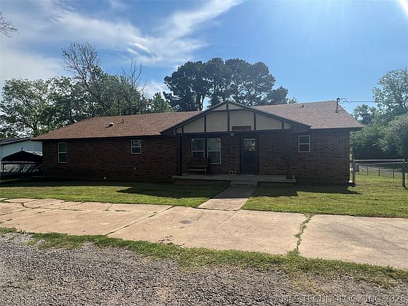 3rd image of 109435 S 4154th Rd