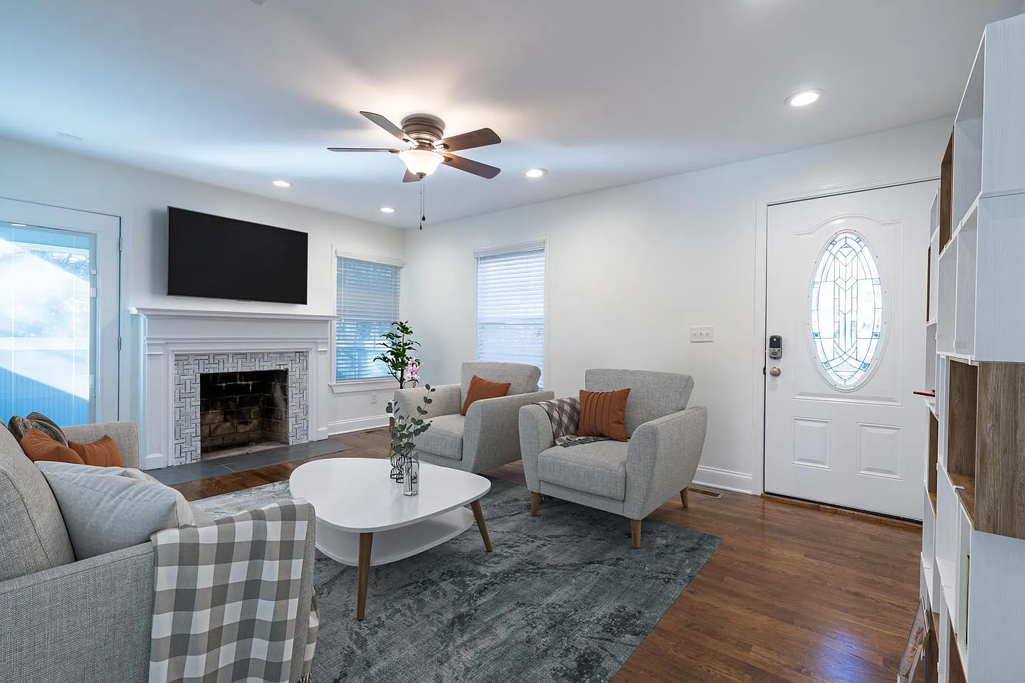 Stylishly updated East Atlanta home by EAV attractions — Photo 1
