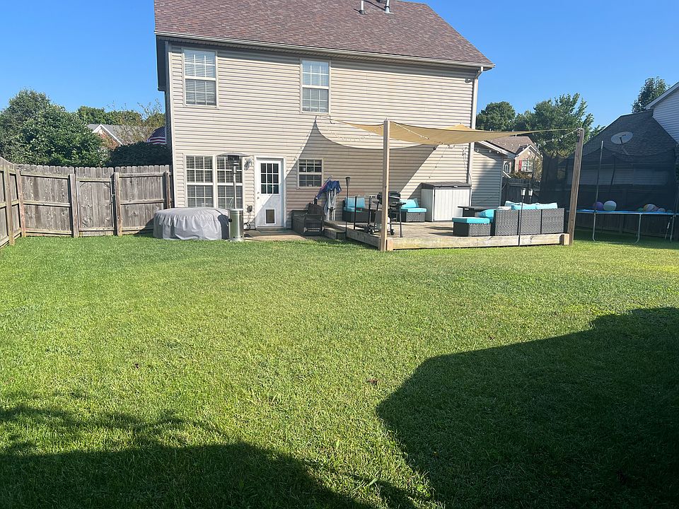 2nd image of 1015 Shore Line Dr