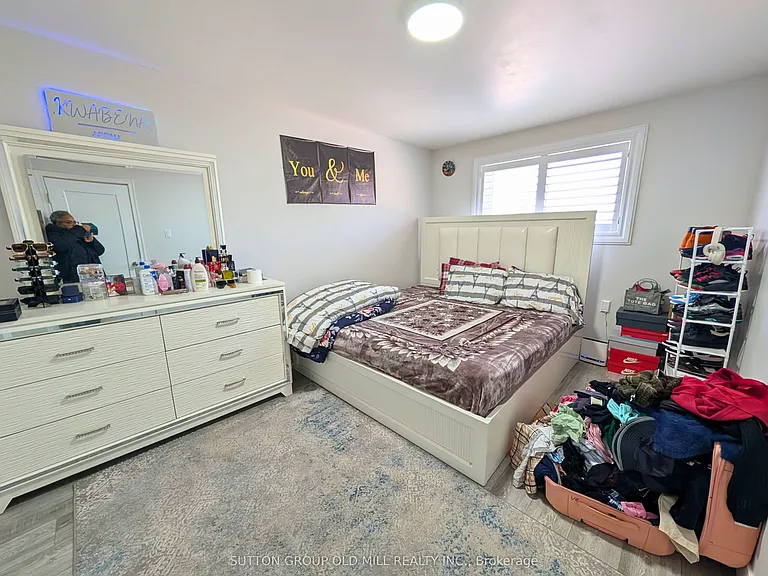 19 Ascot Ave #UPPER — Photo 9