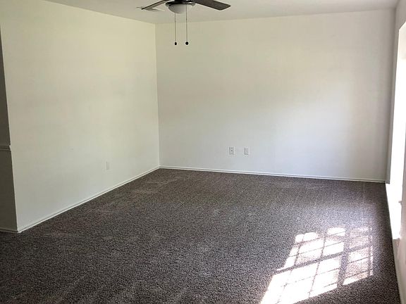 3rd image of 2322 La Costa