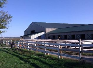 8215 E Pine Bluff Rd, Coal City, IL 60416