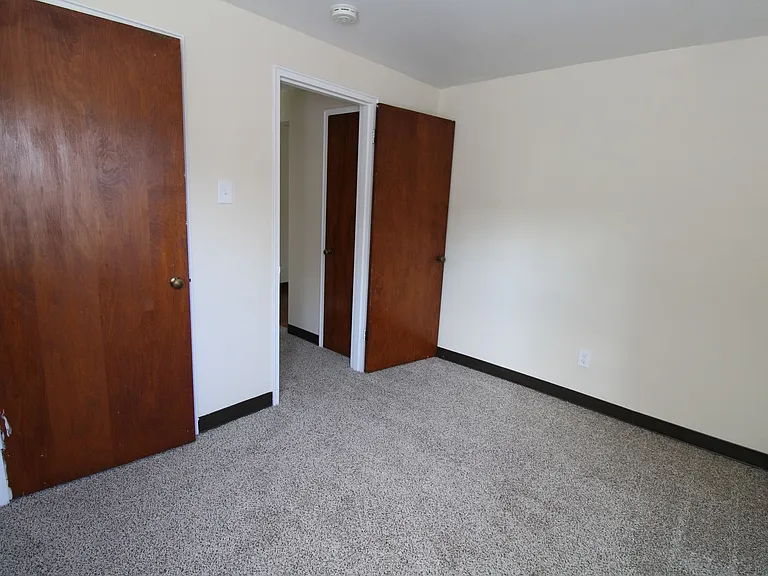 219 Lincoln Ave — Photo 13