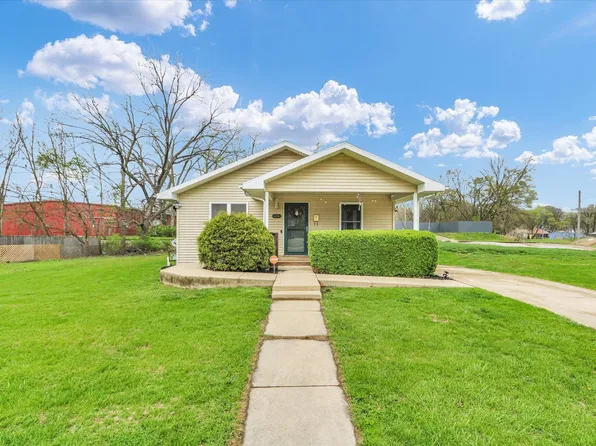 404 W Maple St, Champaign, IL 61820