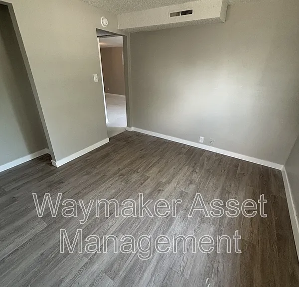 3495 Montebello Dr W — Photo 13