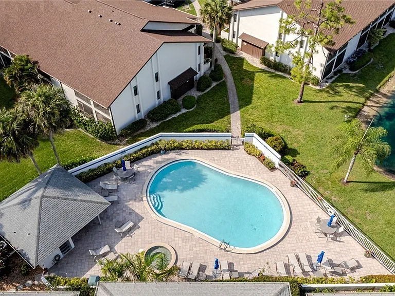 600 Misty Pines Cir #104 — Photo 32