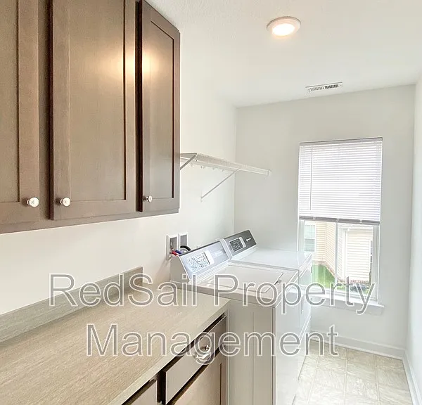 217 Manor Dr — Photo 26