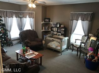 208 Bridge St #4, Morrisville, VT 05661