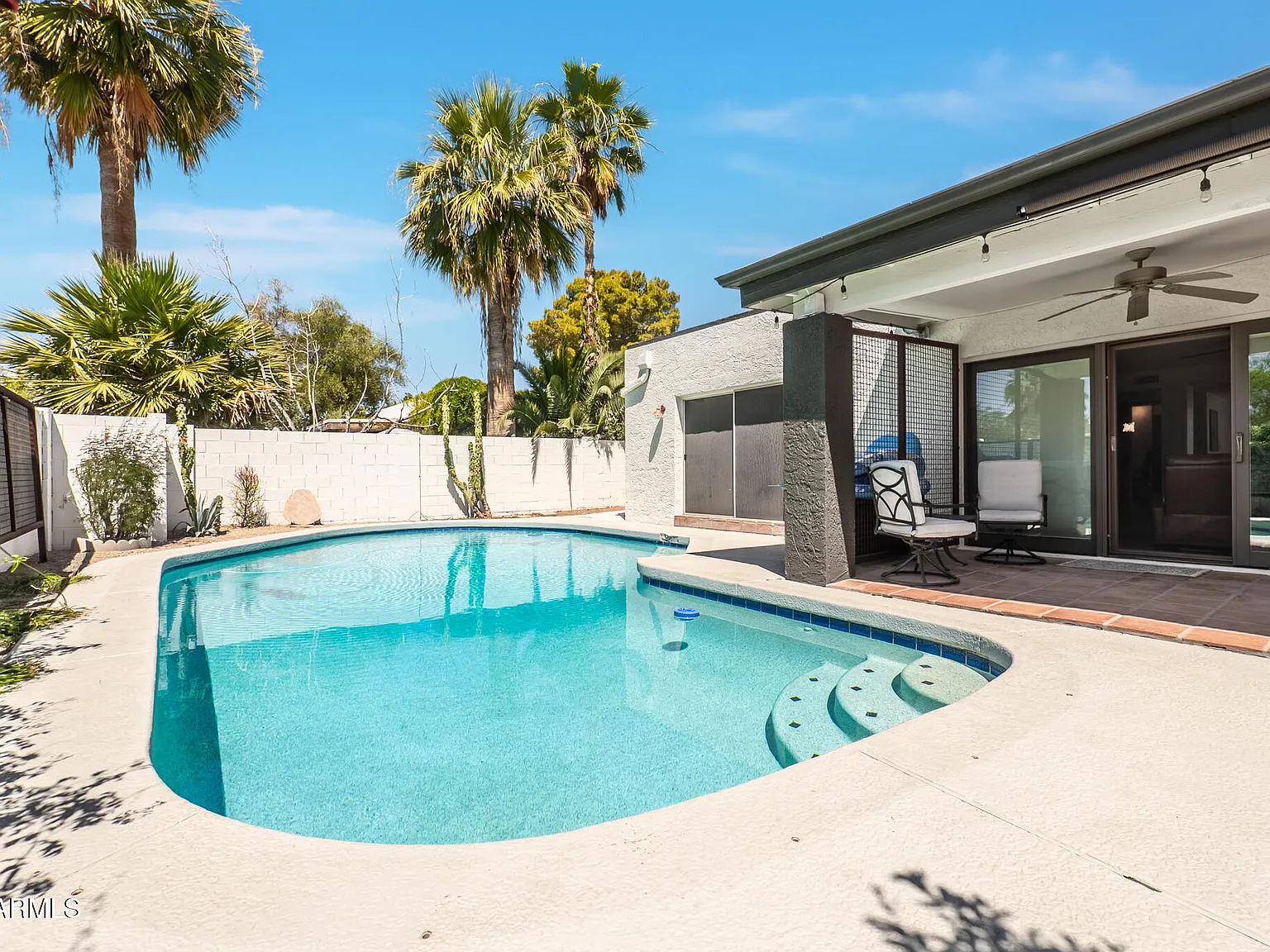 3 bed, 2.0 bath, 1858 sqft, $7,000 — Photo 3