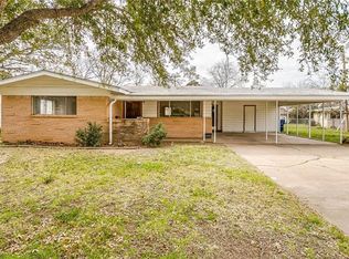 1206 S Rodgers Dr, Graham, TX 76450