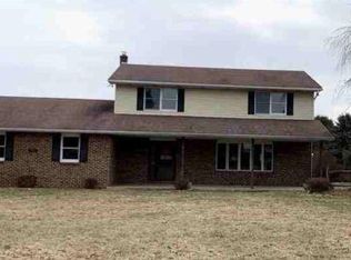 8826 Claussville Rd, Fogelsville, PA 18051
