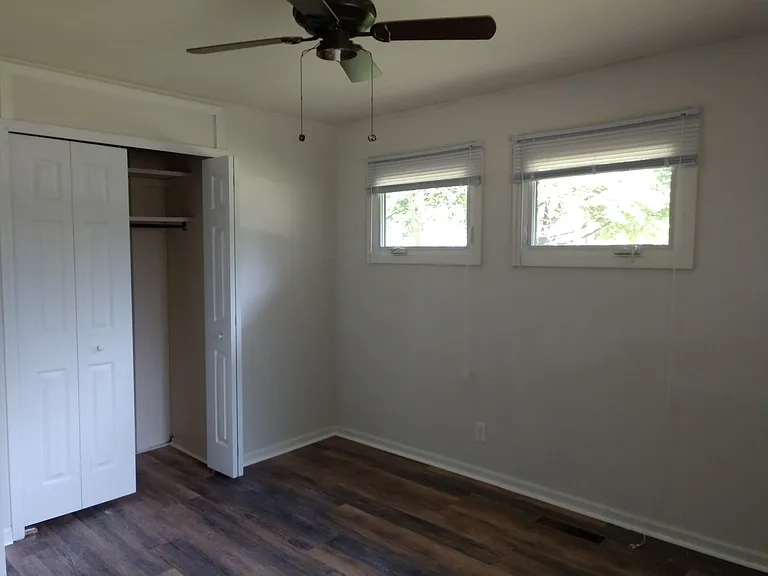 3060 Woodmanor Ct — Photo 9