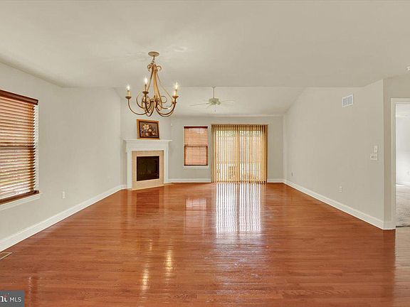 5th image of 103 Goldenfield Dr