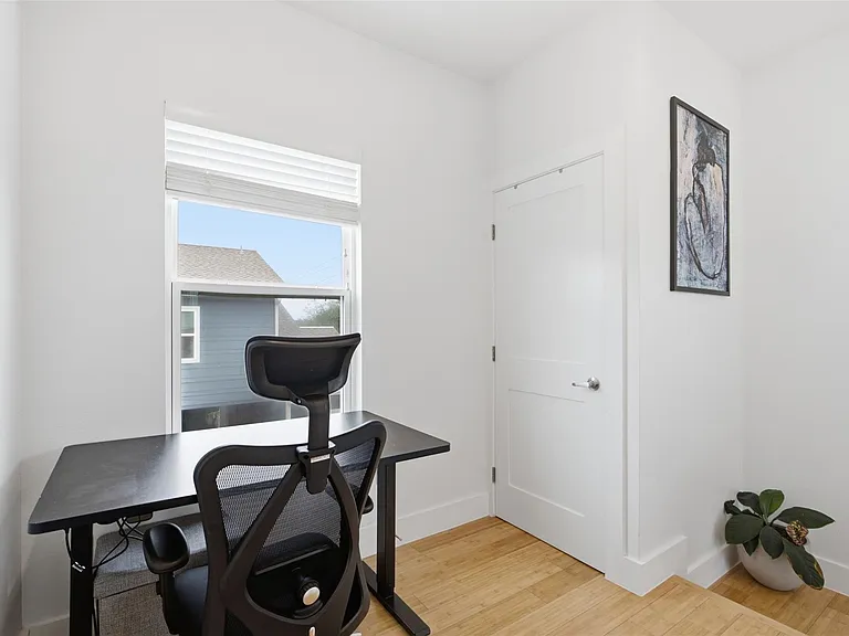 1134 Chicon St #A — Photo 22