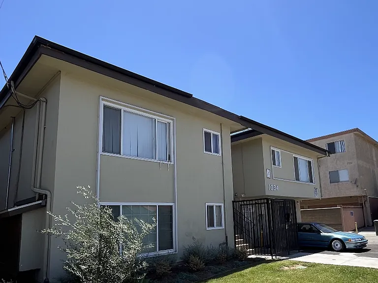 1034 Magnolia Ave — Photo 4