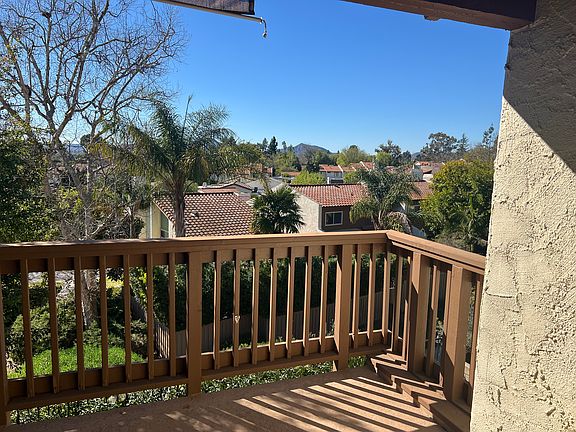 3rd image of 883 Woodlawn Dr #0